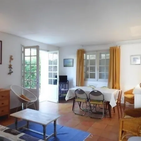 House - Quartier Du Parc : Grande Maison De Charme Proximite Plage Et Commerces Royan