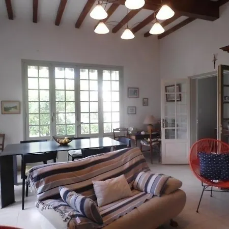 House - Quartier Du Parc : Grande Maison De Charme Proximite Plage Et Commerces Hébergement de vacances *