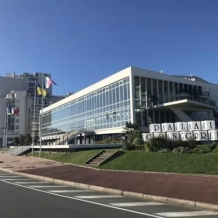 House - Quartier Du Parc : Grande Maison De Charme Proximite Plage Et Commerces Hébergement de vacances *